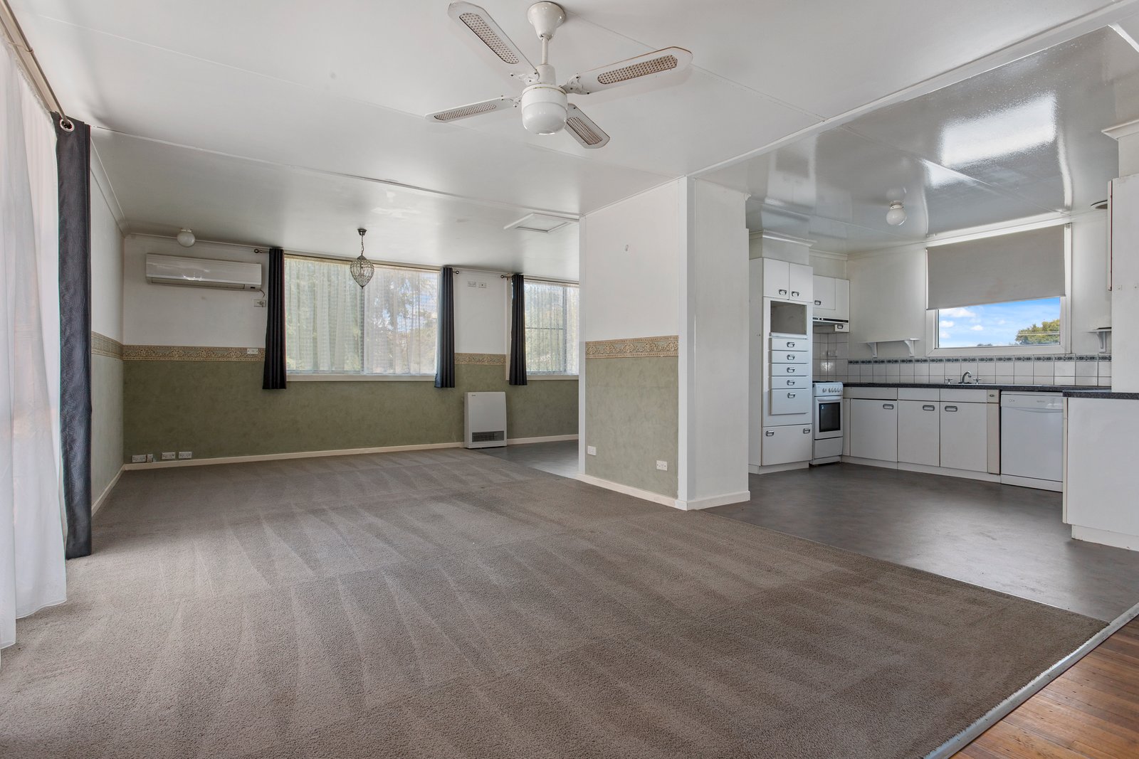 2 Vickers Court KENNINGTON 4