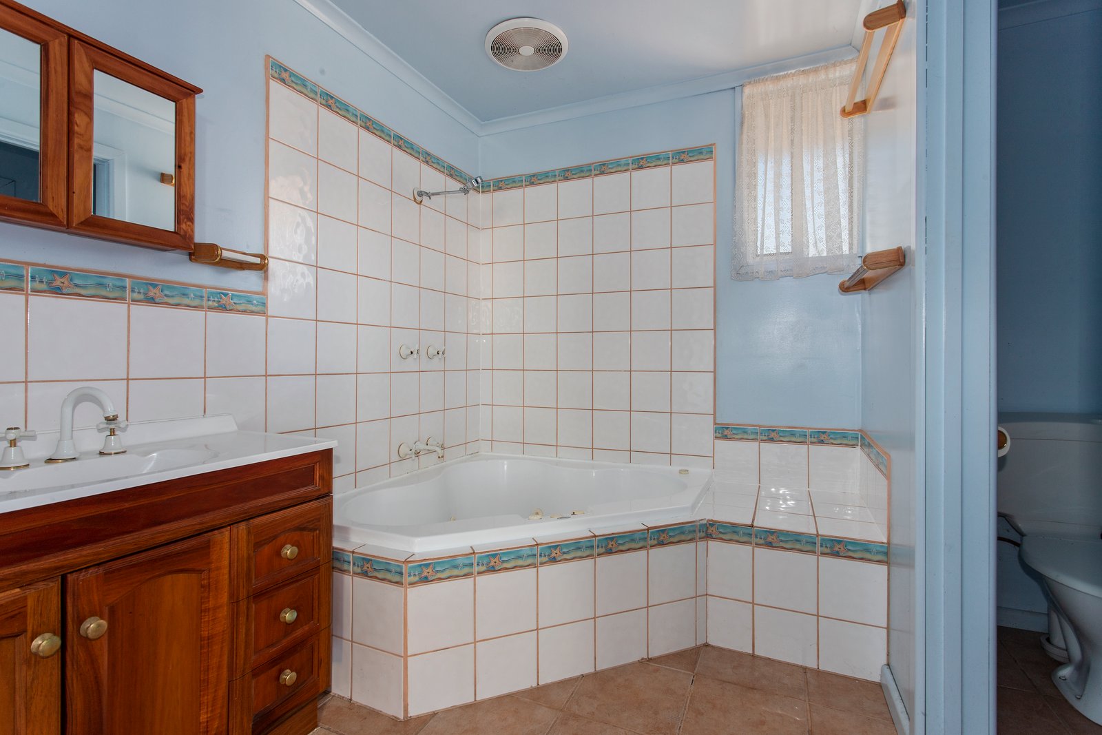 2 Vickers Court KENNINGTON 10