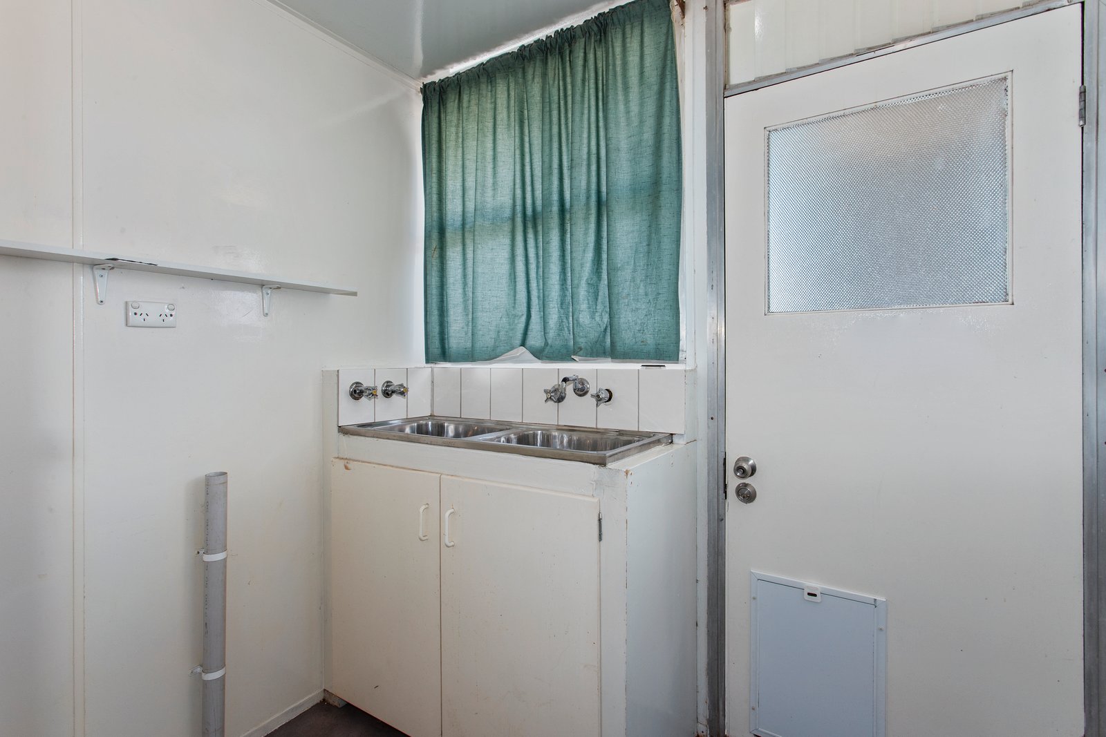 2 Vickers Court KENNINGTON 12