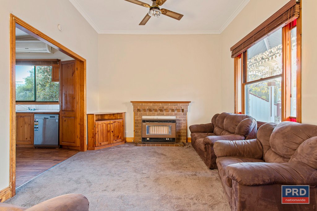 2 Victoria Street IRONBARK 7