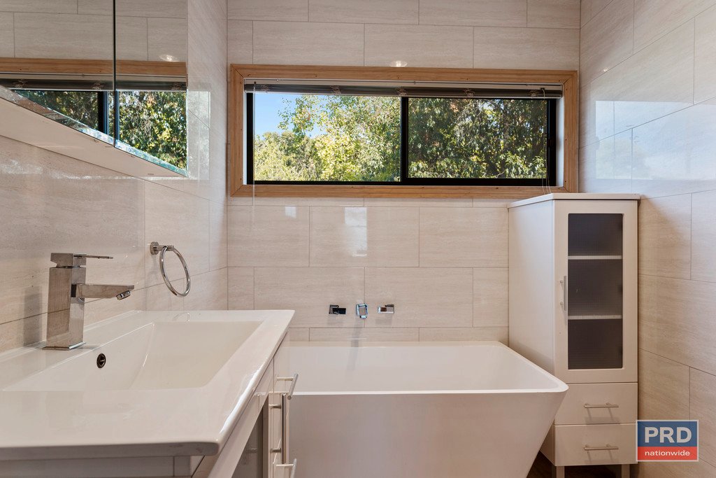 2 Victoria Street IRONBARK 11