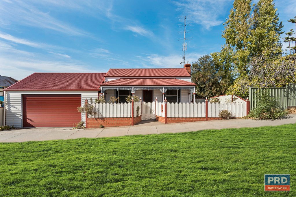 2 Victoria Street IRONBARK 18