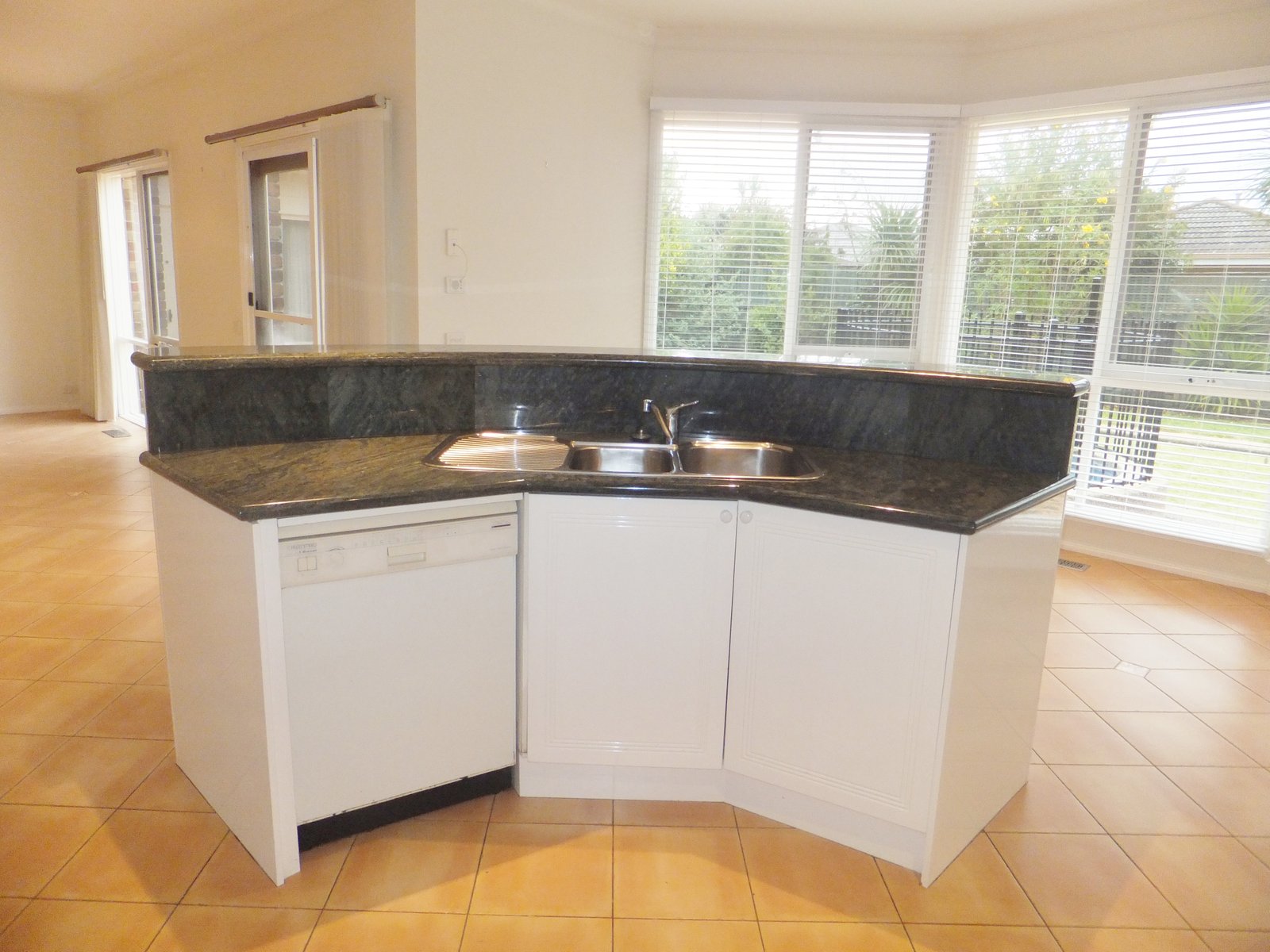 Gallery: 2 Vila Court