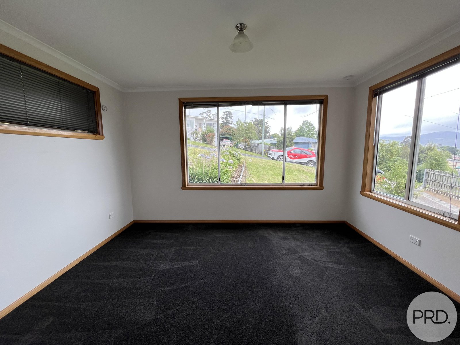 2 Wallong Place BERRIEDALE 6