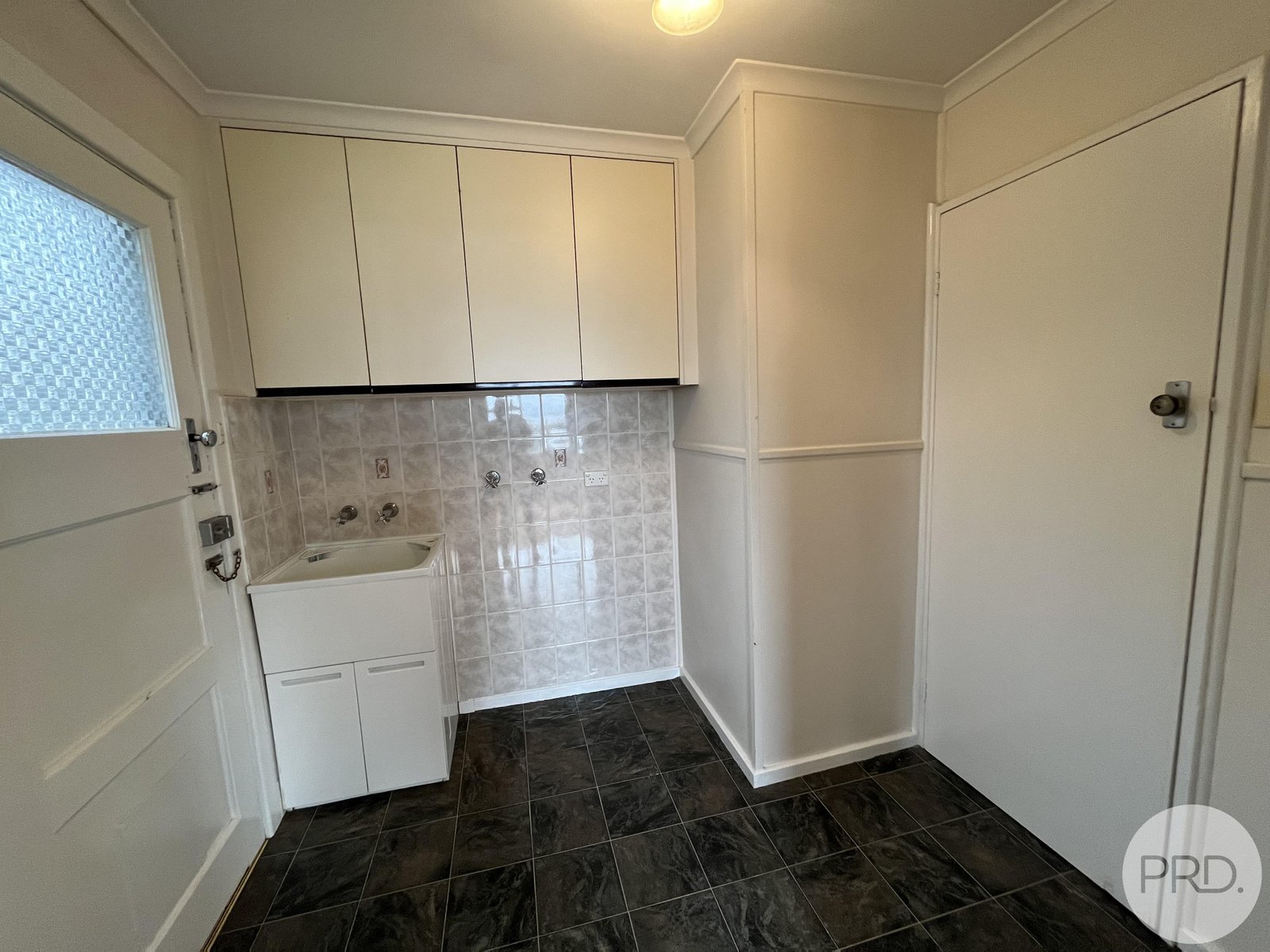 2 Wallong Place BERRIEDALE 11