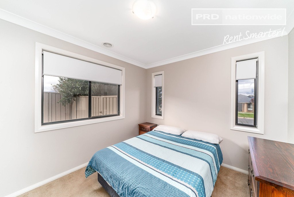2 Warambee Crescent GLENFIELD PARK 7
