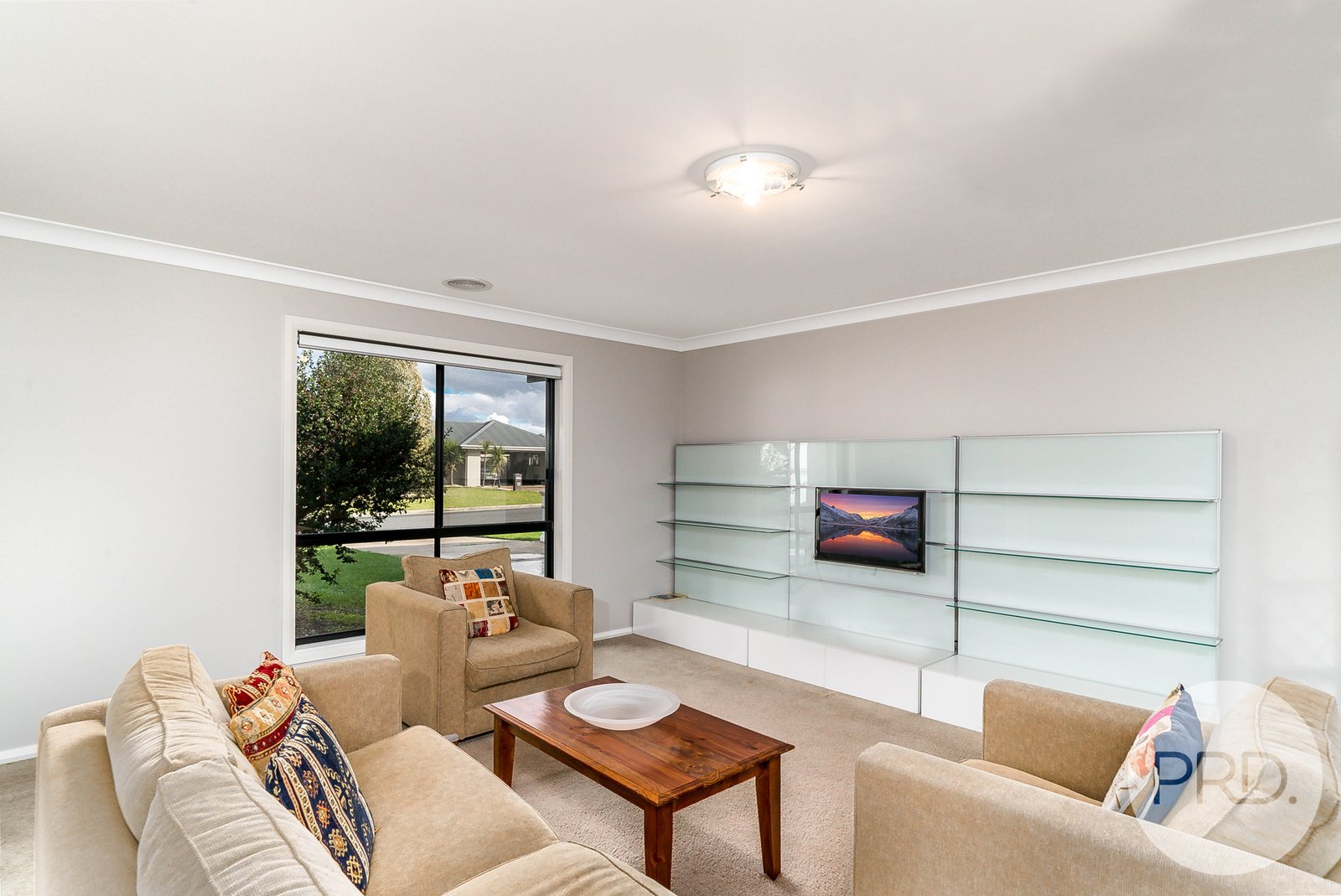2 Warambee Crescent GLENFIELD PARK 4