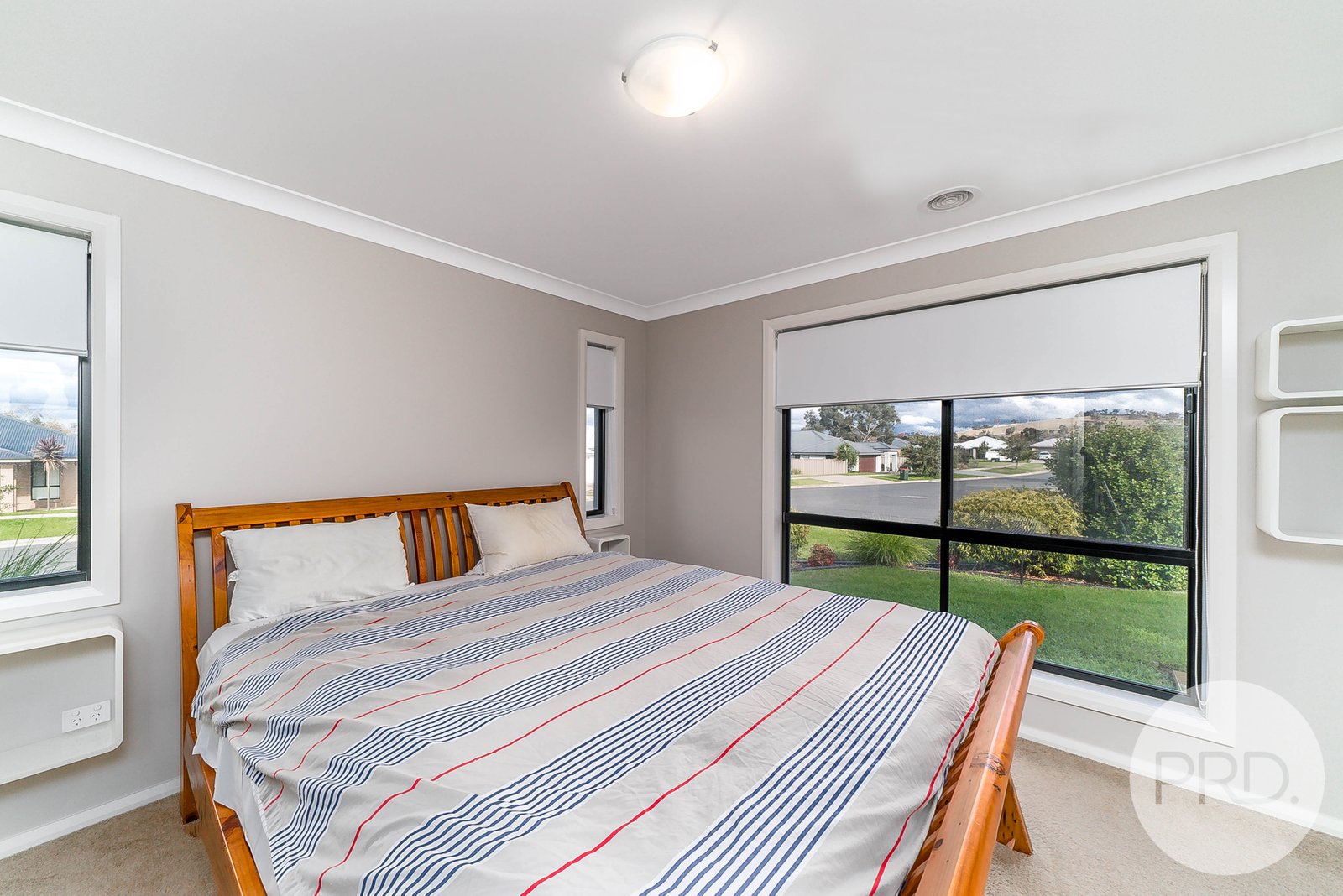2 Warambee Crescent GLENFIELD PARK 6