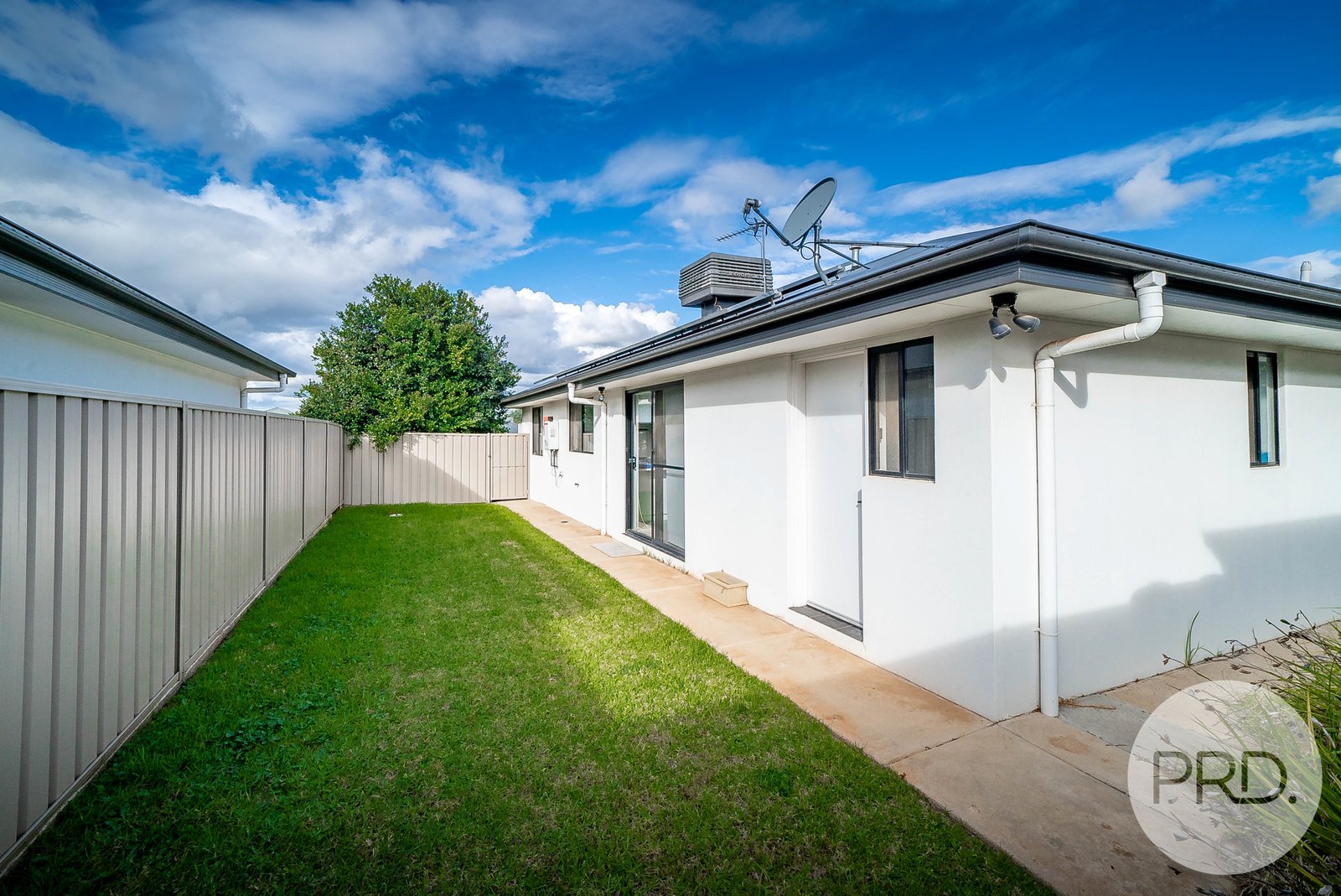 2 Warambee Crescent GLENFIELD PARK 8