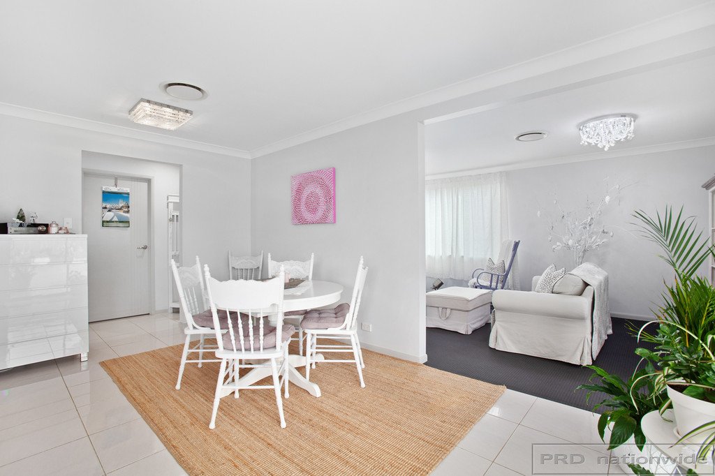 2 Warbler Avenue ABERGLASSLYN 3