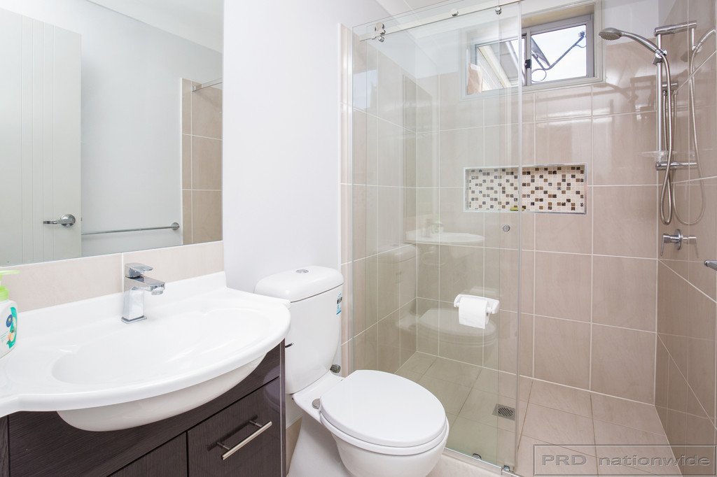 2 Warbler Avenue ABERGLASSLYN 8