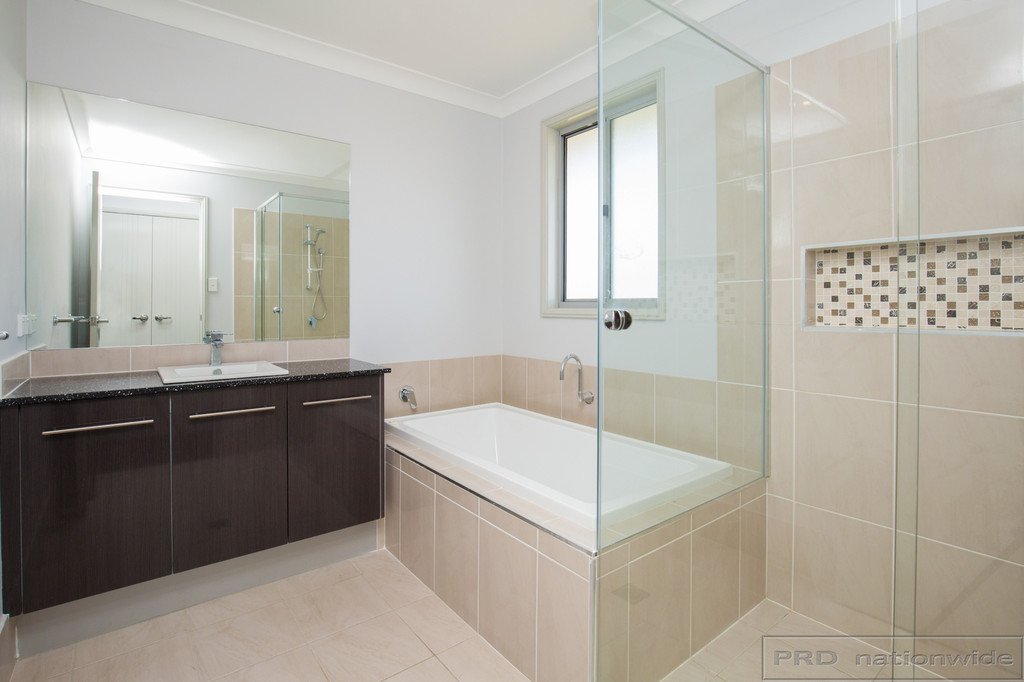 2 Warbler Avenue ABERGLASSLYN 17