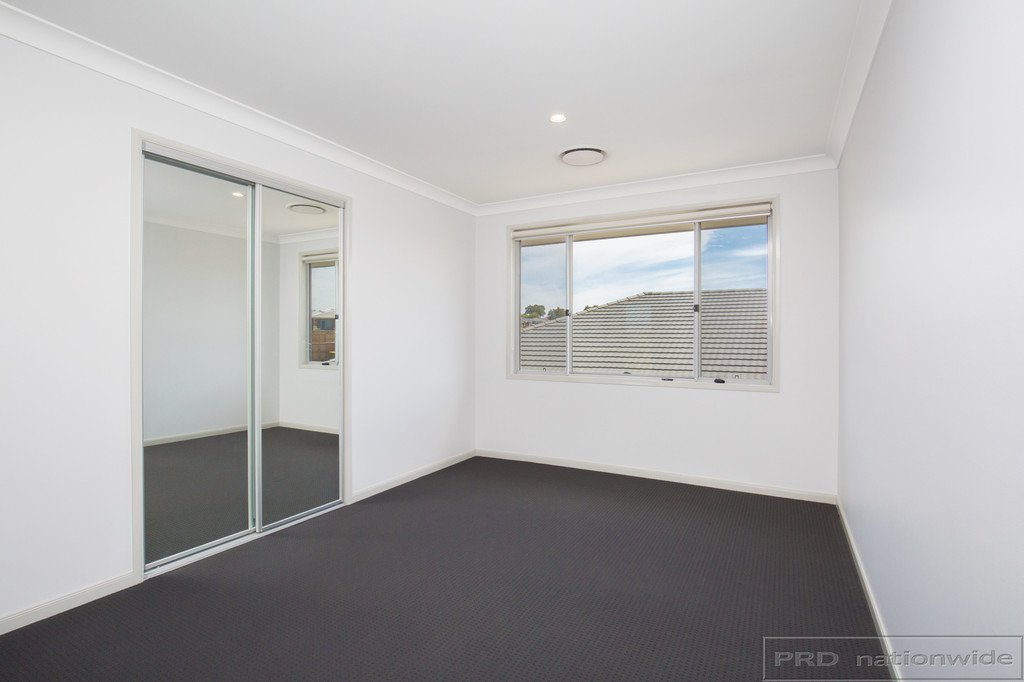 2 Warbler Avenue ABERGLASSLYN 25
