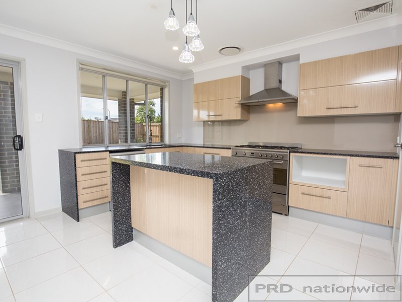 2 Warbler Avenue ABERGLASSLYN 6