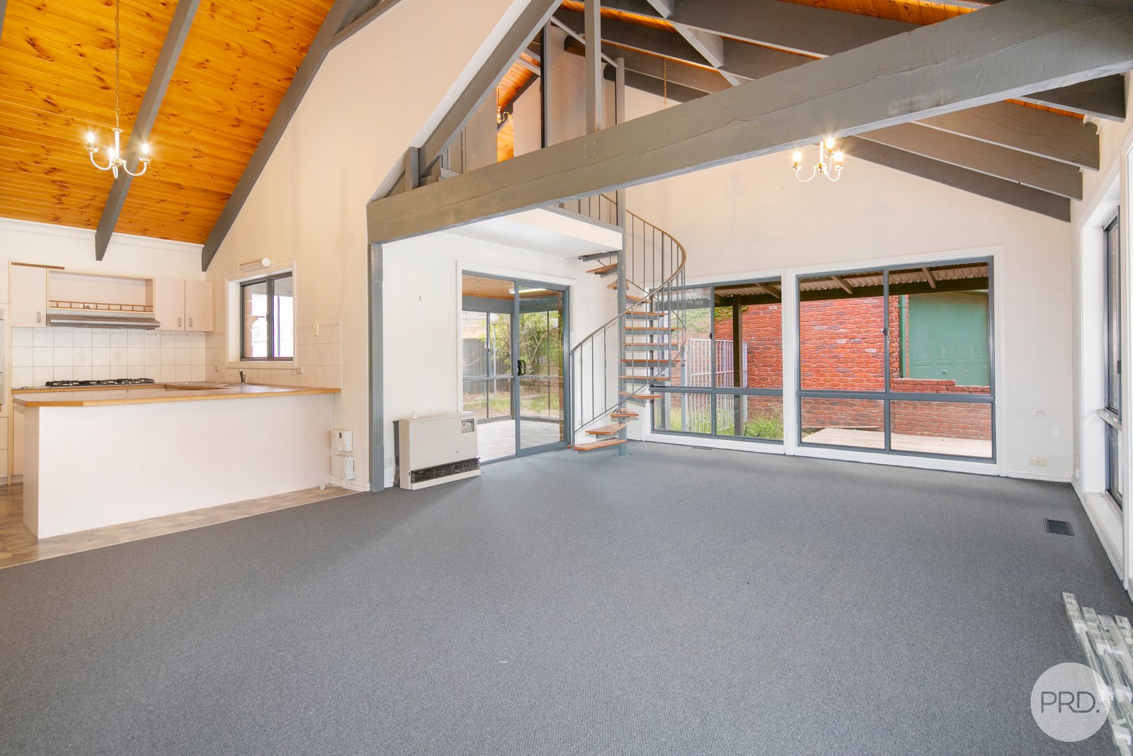 2 Warrambine Dr  CANADIAN 2