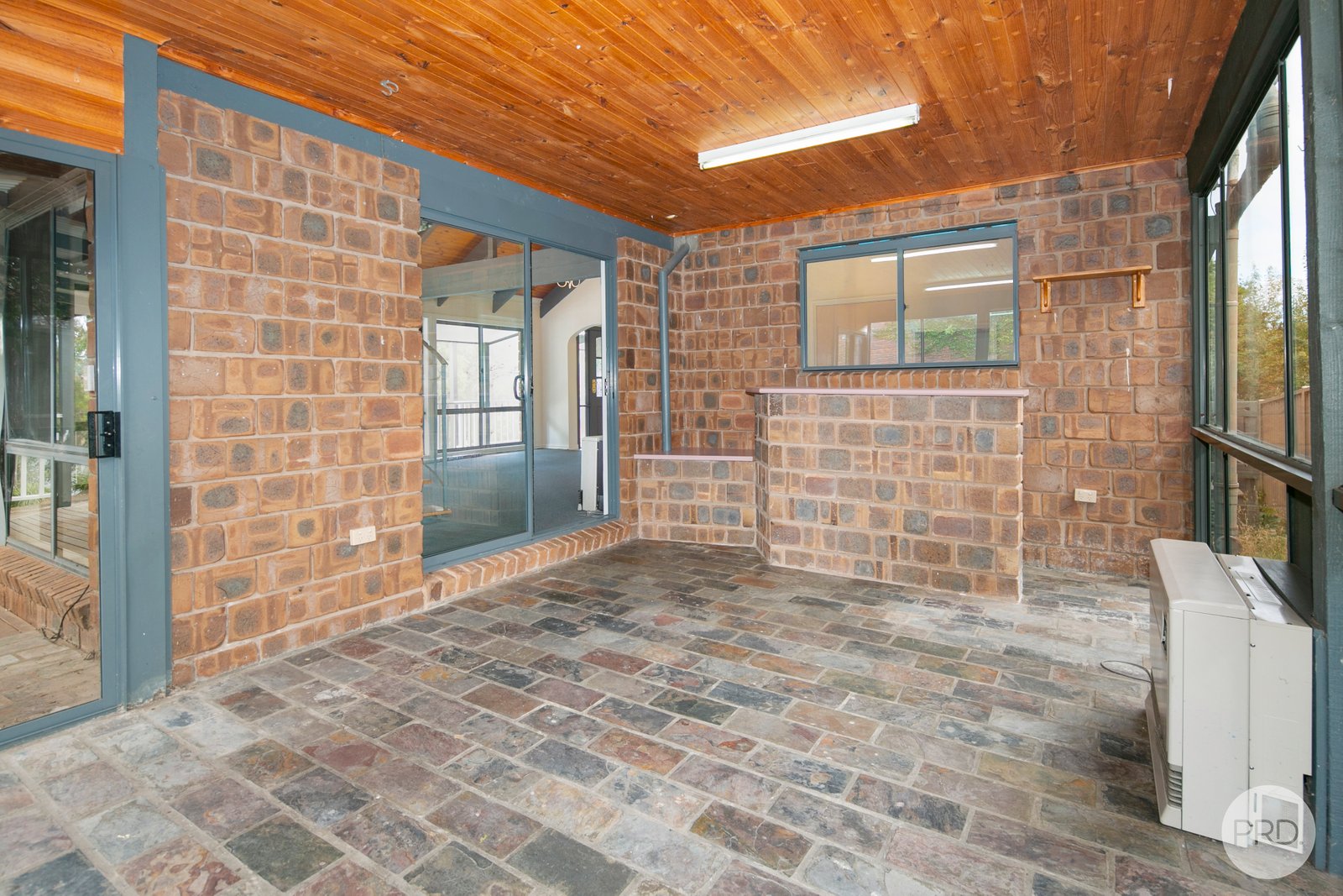 2 Warrambine Dr  CANADIAN 14