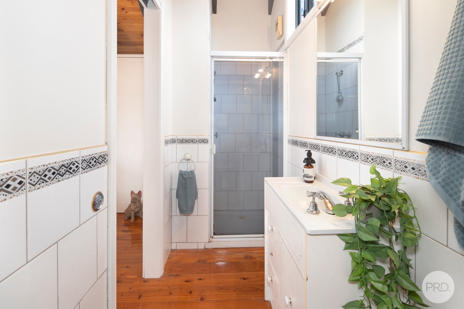 2 Warrambine Drive CANADIAN 16