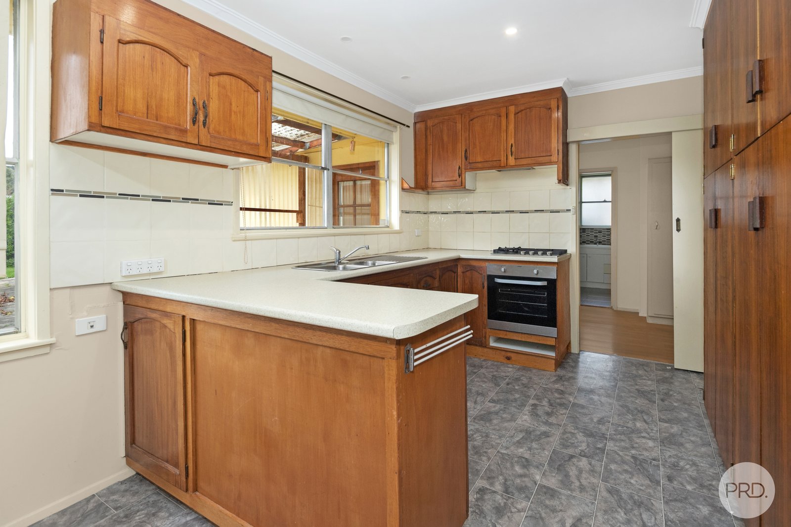 2 Warreen Street SEBASTOPOL 3