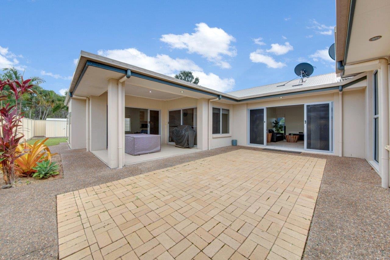 2 Waterfront Drive AGNES WATER QLD 4677