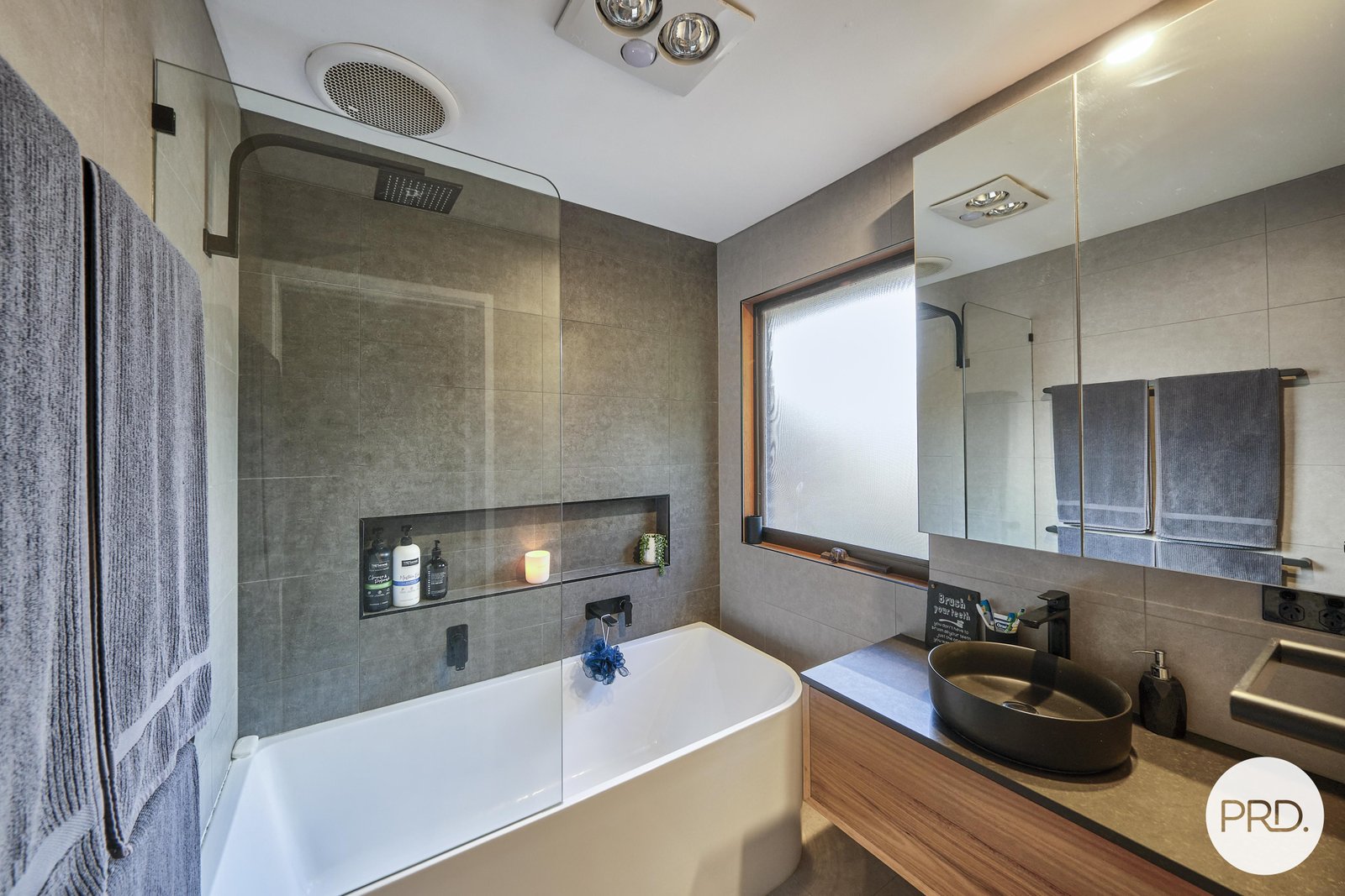 2 Wattletree Drive MOUNT HELEN 12