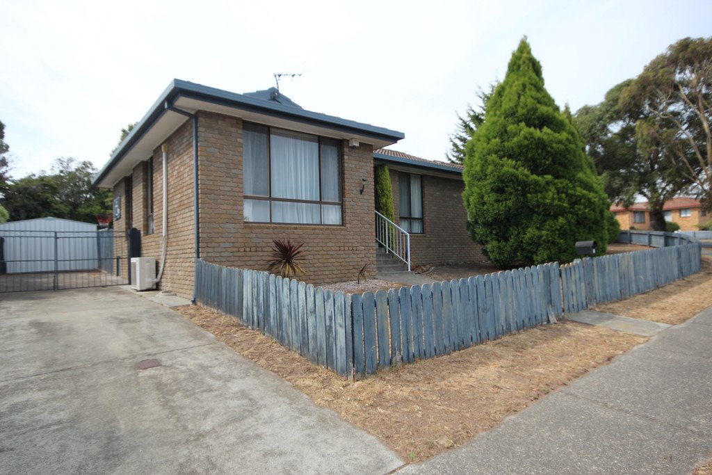 2 Wendel Court WEST MOONAH 1