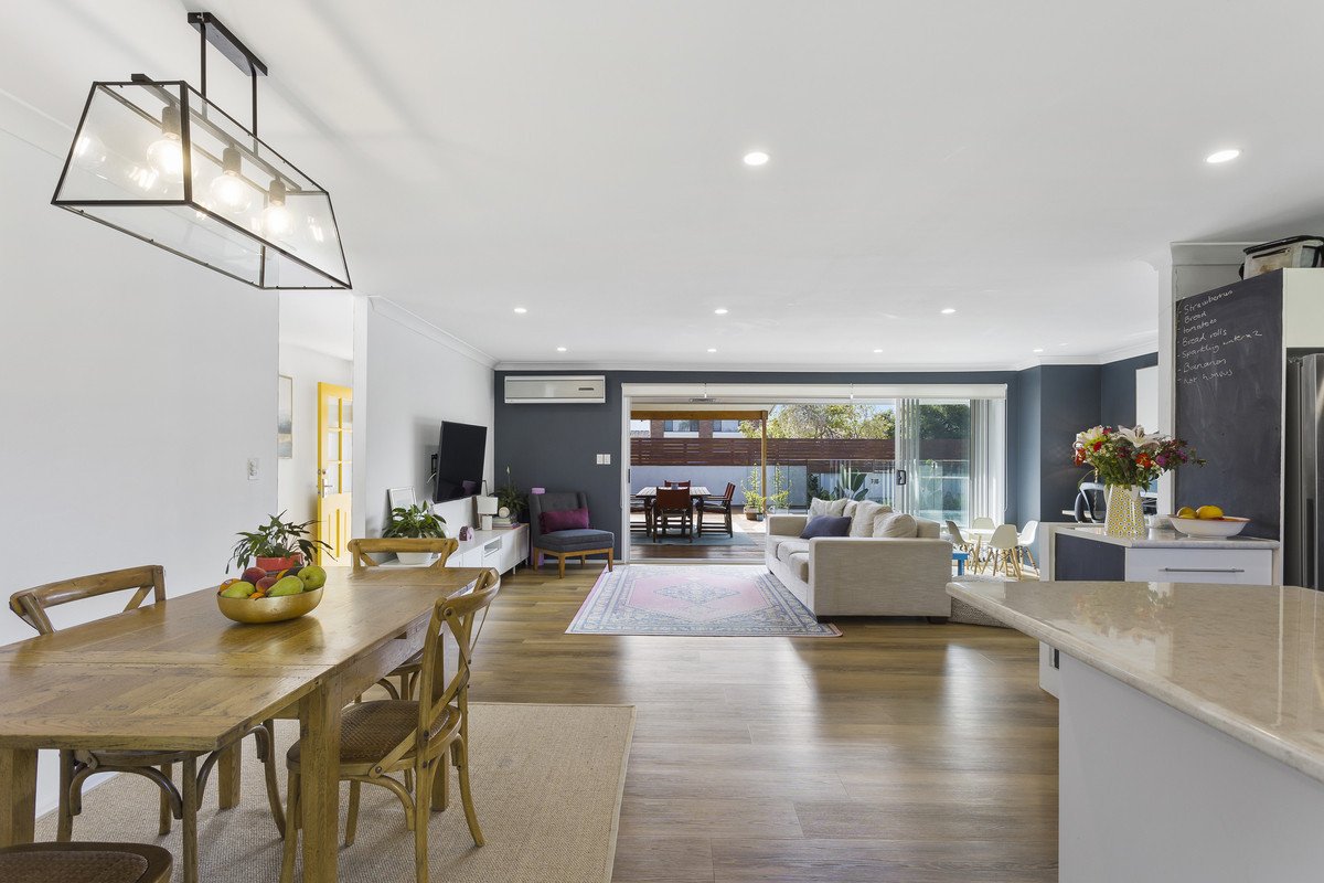 2 Whipbird Court Burleigh Waters 7