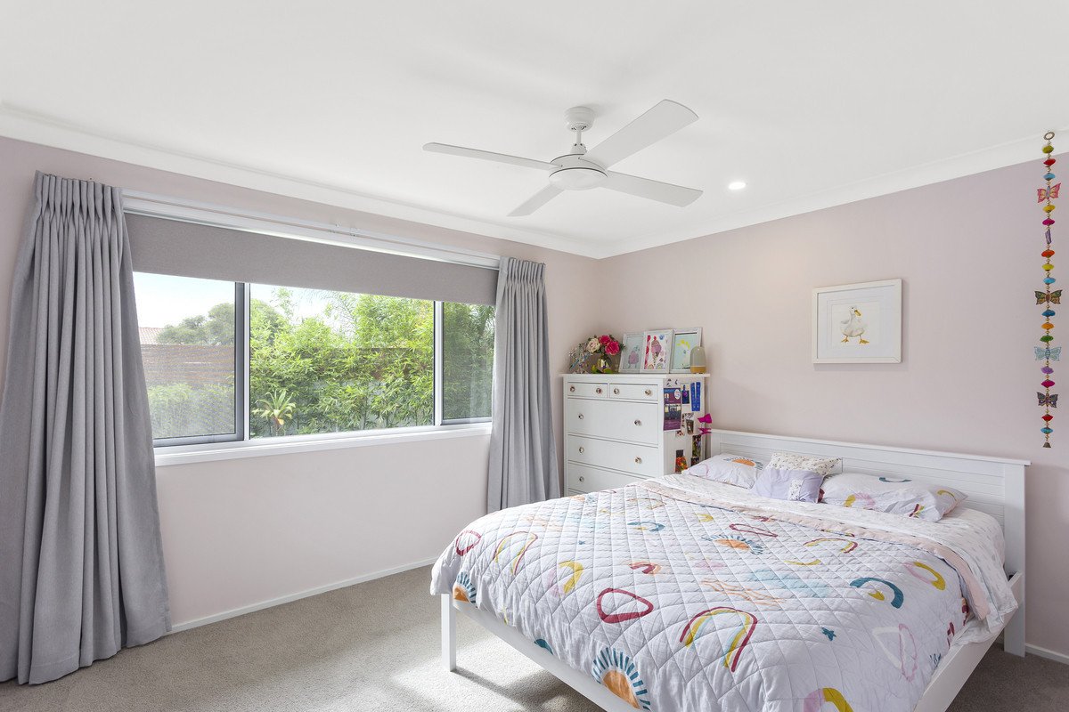 2 Whipbird Court Burleigh Waters 9