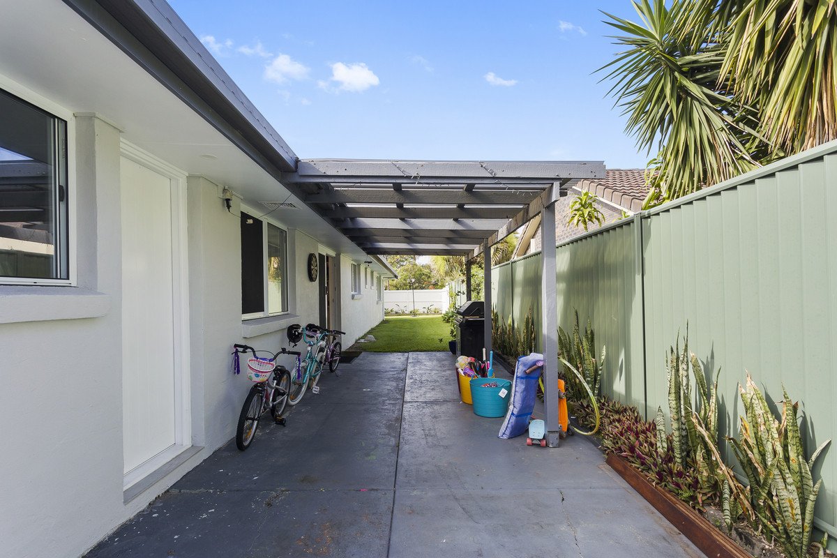 2 Whipbird Court Burleigh Waters 16