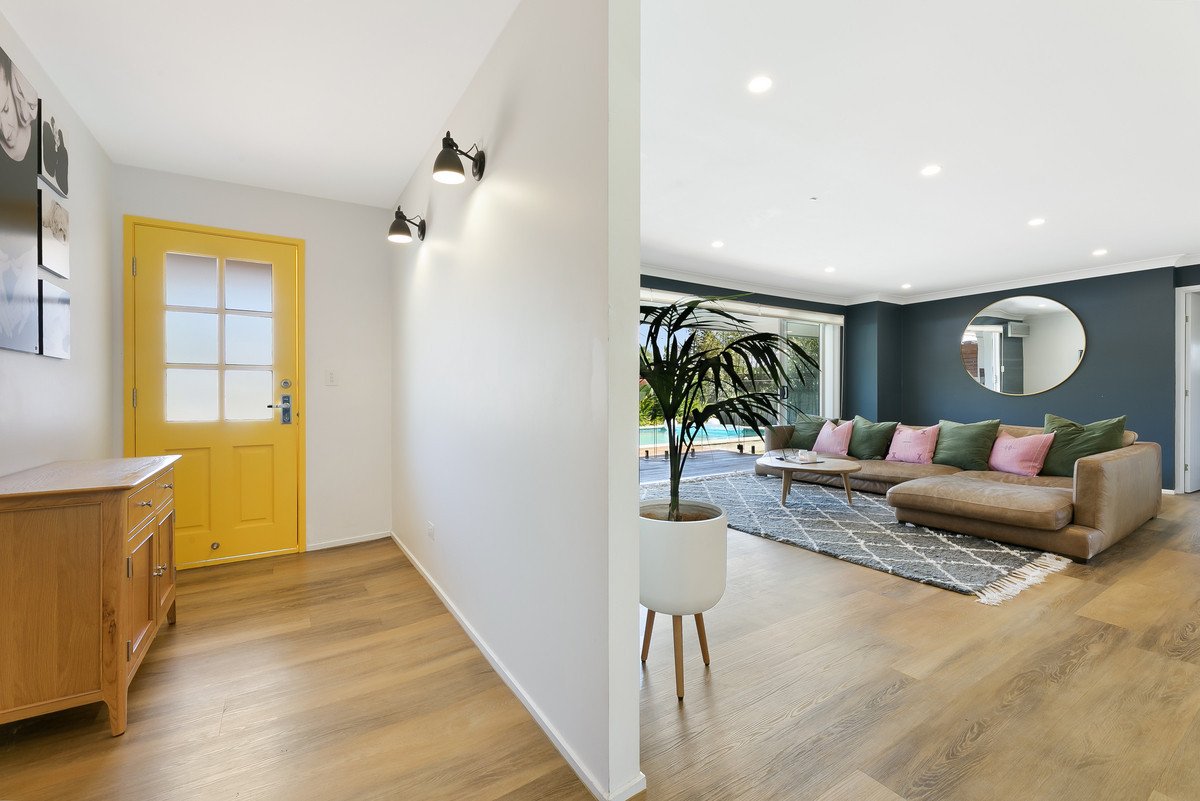 2 Whipbird Court Burleigh Waters 4