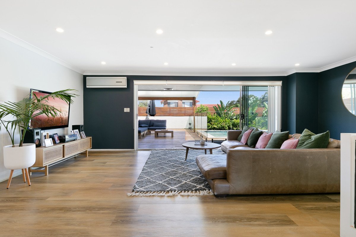 2 Whipbird Court Burleigh Waters 5