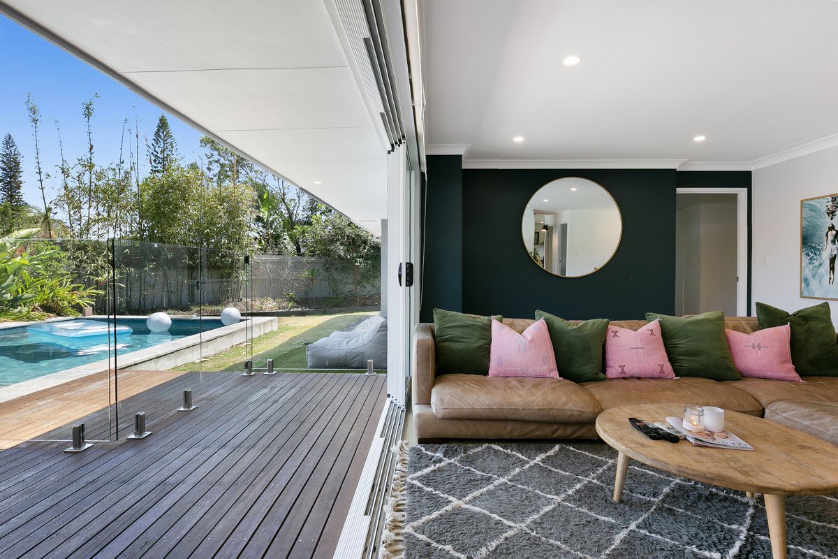 2 Whipbird Court Burleigh Waters 6