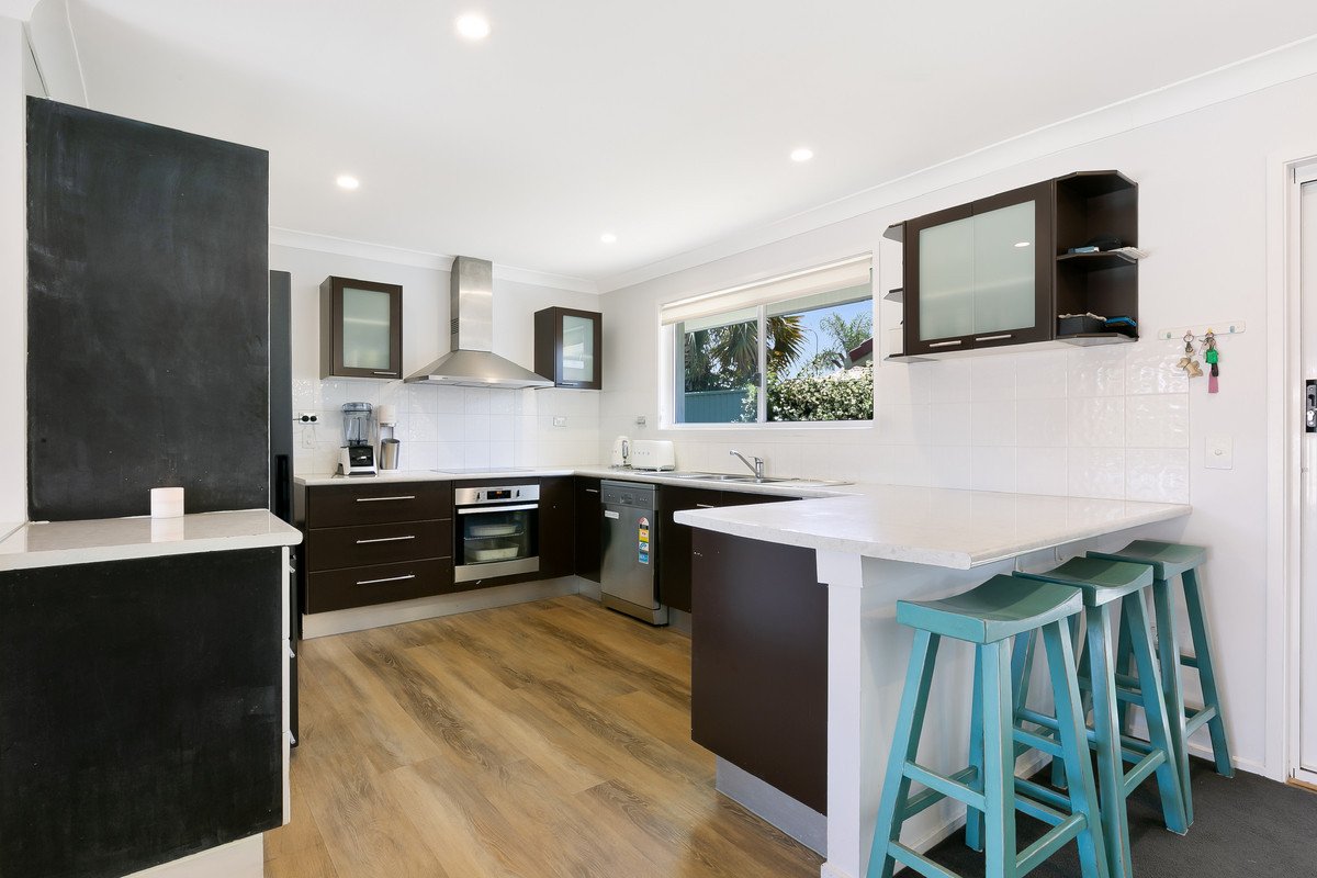 2 Whipbird Court Burleigh Waters 14