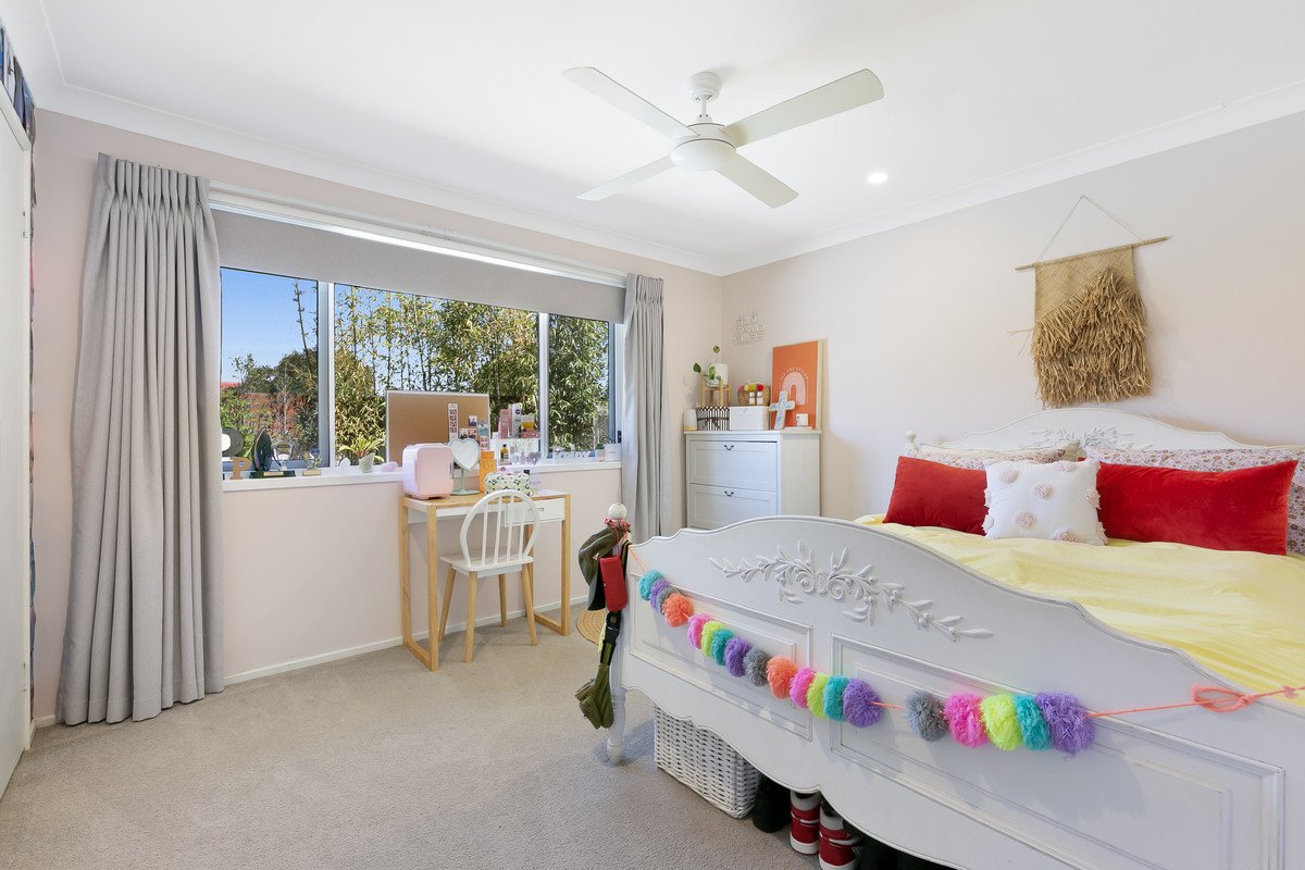 2 Whipbird Court Burleigh Waters 19