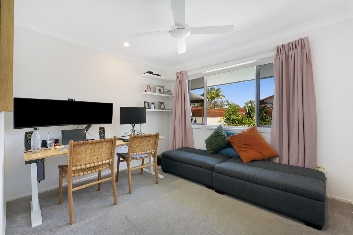 2 Whipbird Court Burleigh Waters 20
