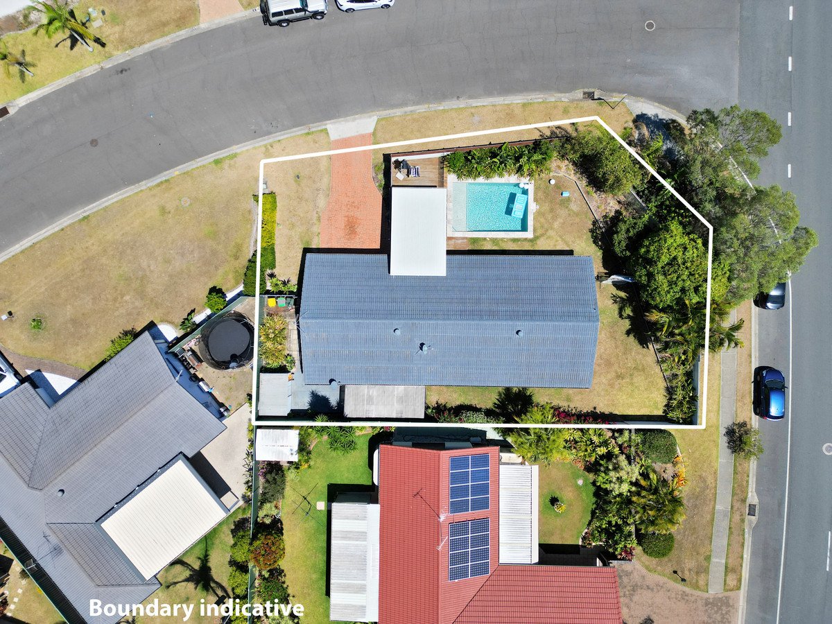 2 Whipbird Court Burleigh Waters 26