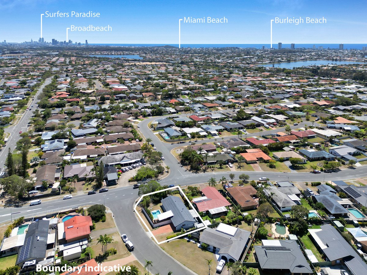 2 Whipbird Court Burleigh Waters 27