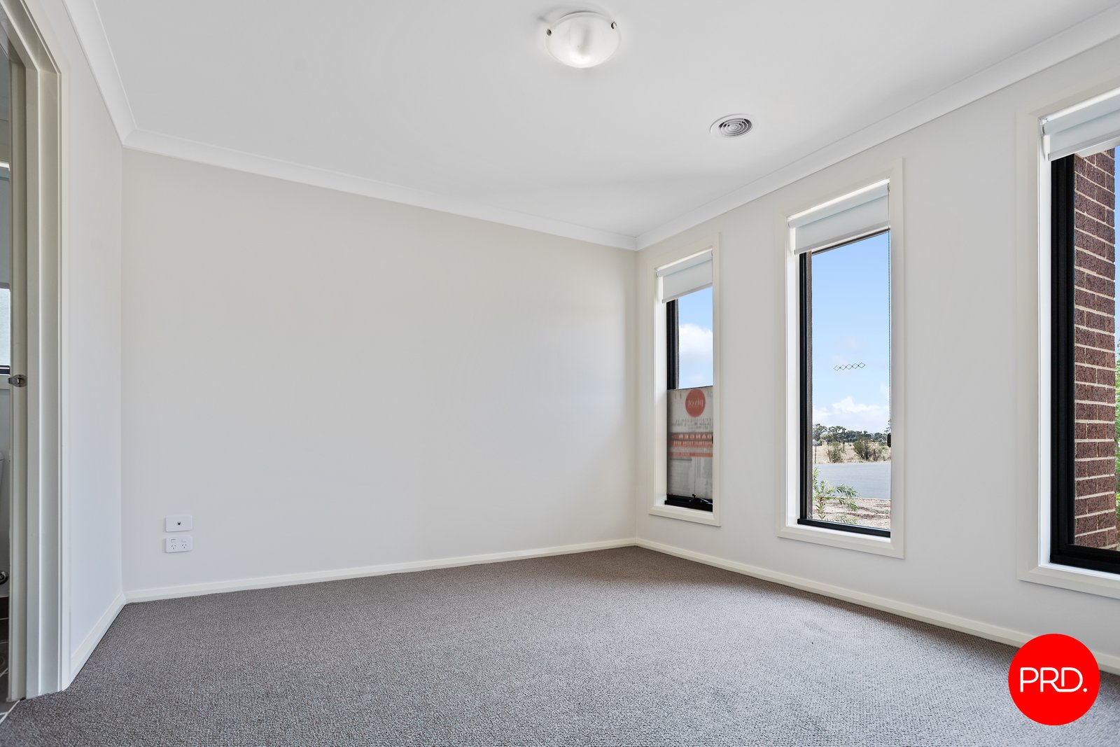 2 Whirrakee Parade HUNTLY 6