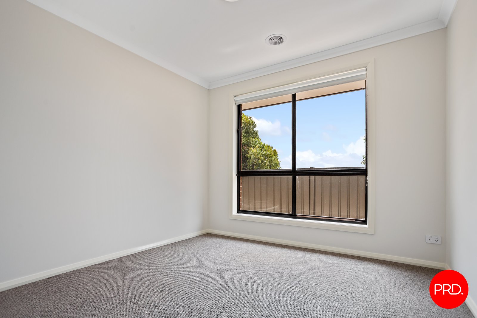 2 Whirrakee Parade HUNTLY 8