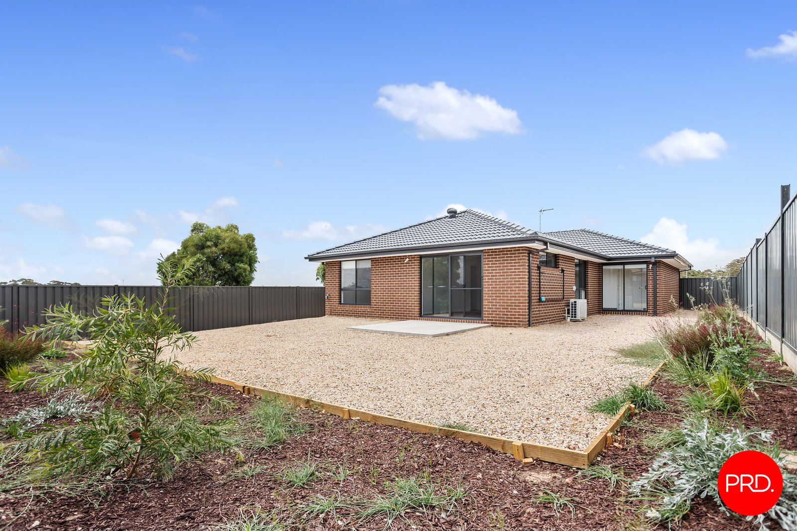 2 Whirrakee Parade HUNTLY 12