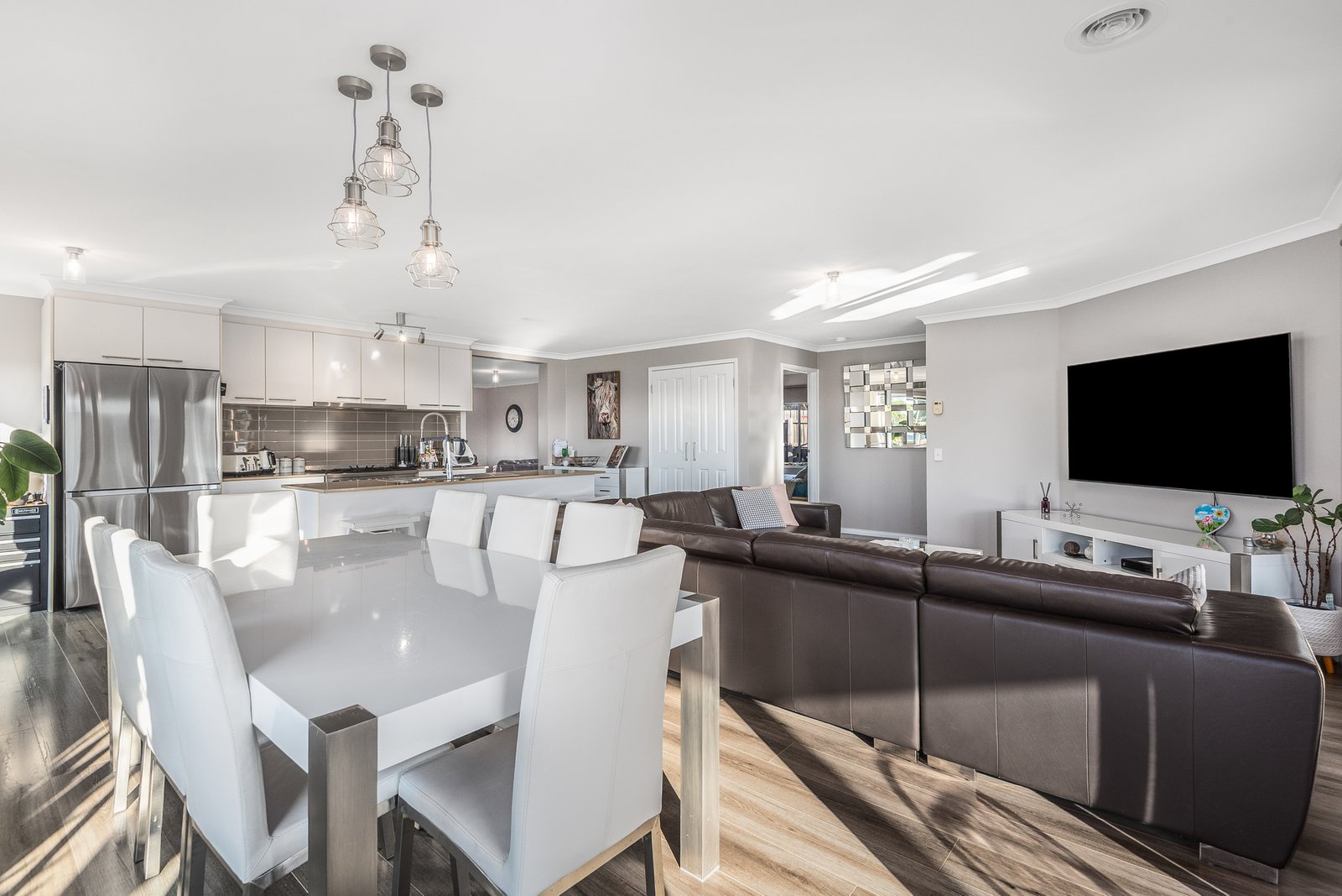 Gallery: 2 White Caps Way