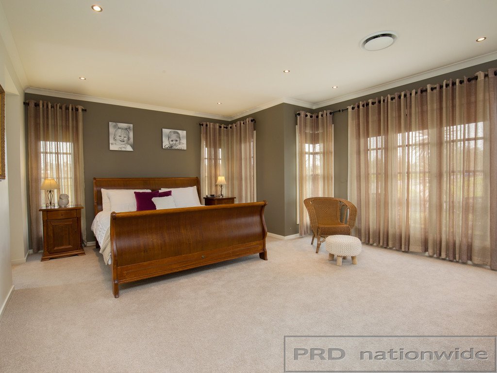 2 Whitetip Street CHISHOLM 2