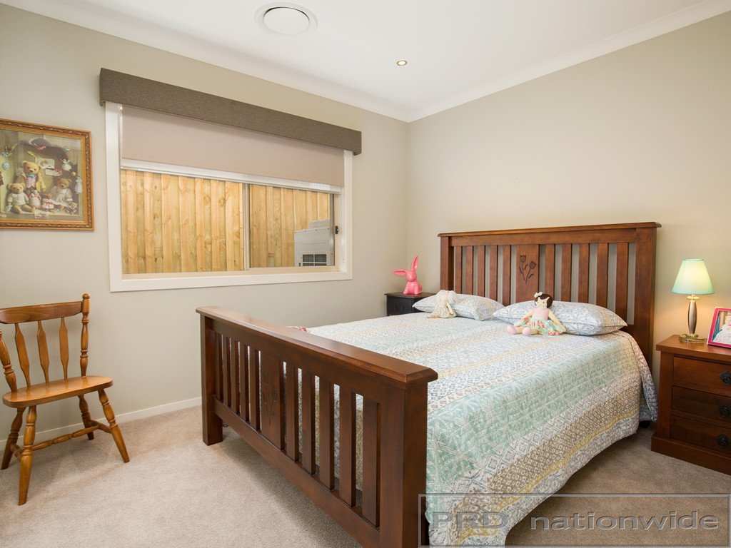 2 Whitetip Street CHISHOLM 9