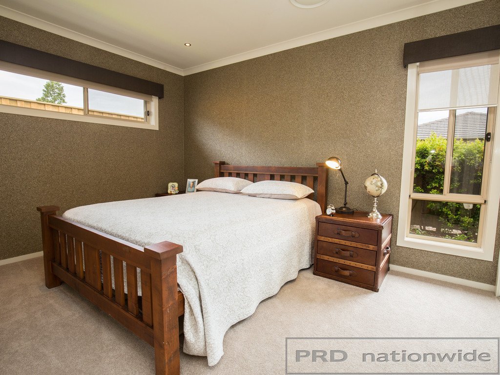 2 Whitetip Street CHISHOLM 10