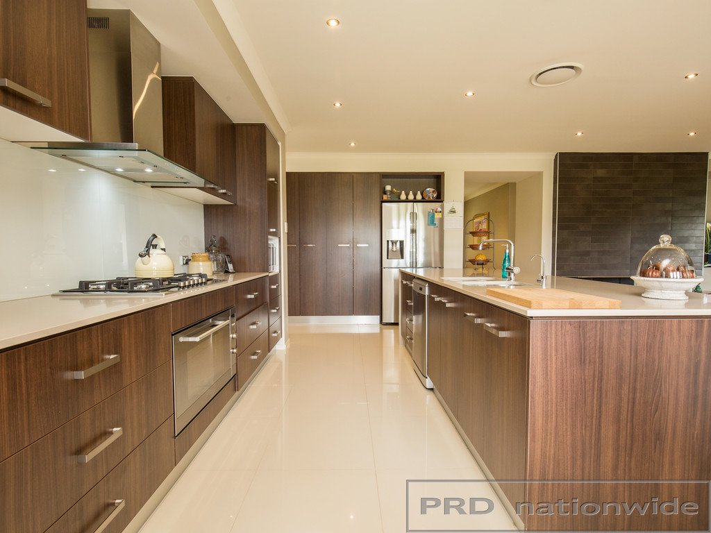 2 Whitetip Street CHISHOLM 11