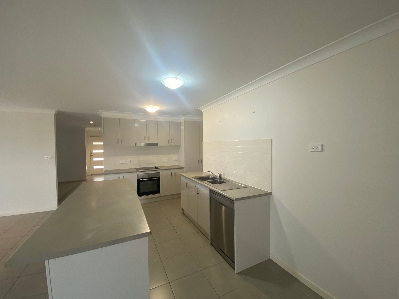 2 Wickham Street TAMWORTH 12