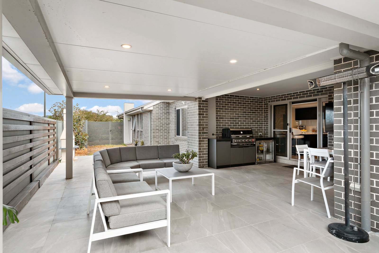 2 Wicklow Road CHISHOLM 17