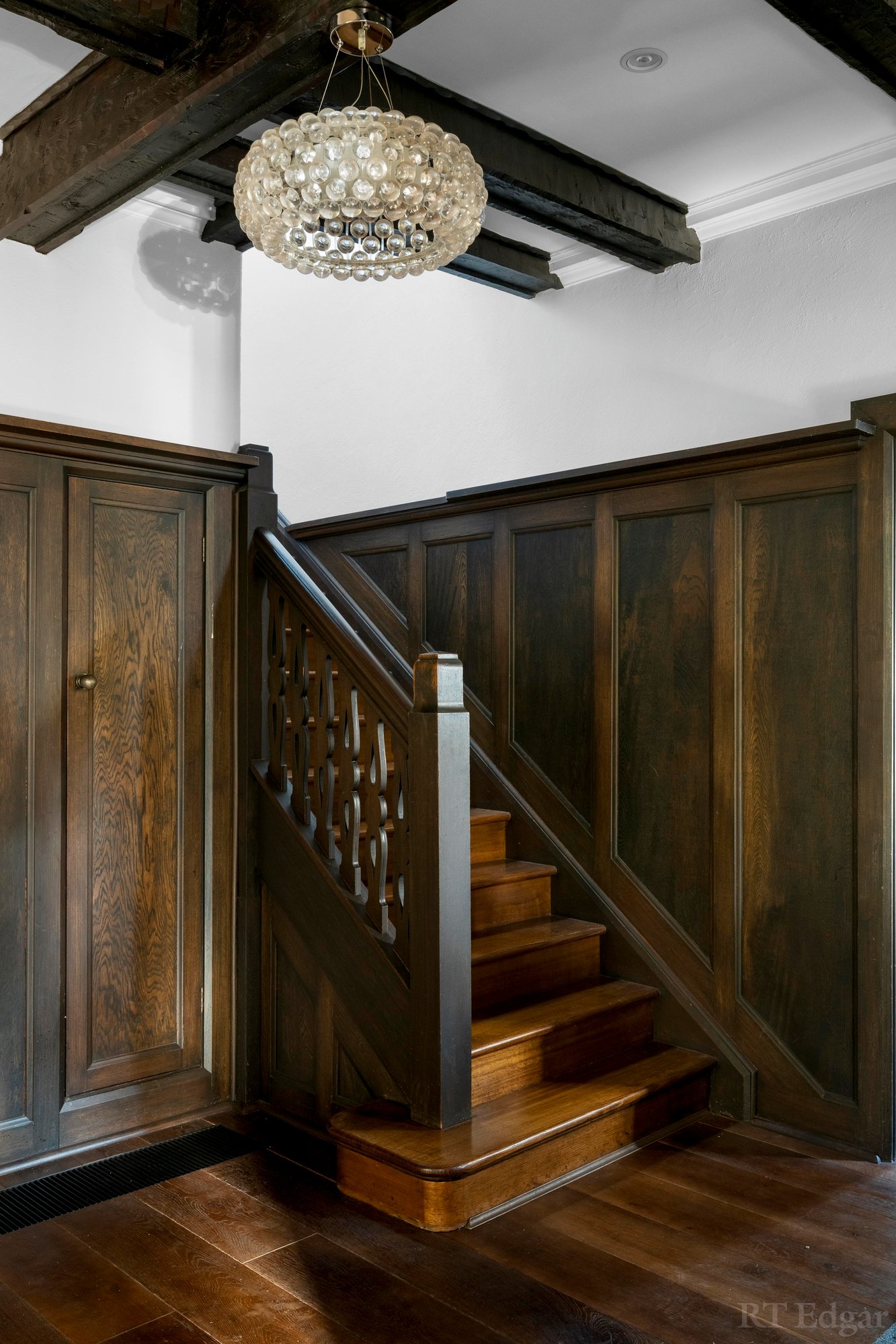 Real Estate and Property in 2 Wilks Avenue, Malvern, VIC