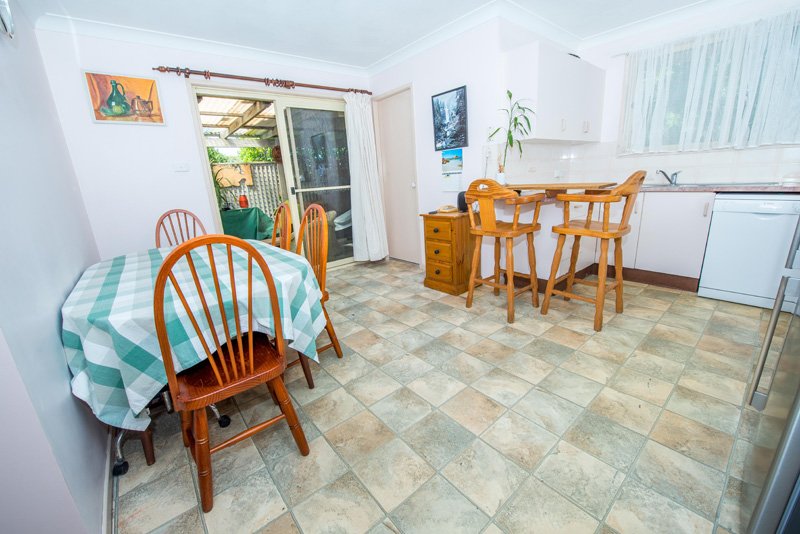 2 Windward Close CORLETTE 5