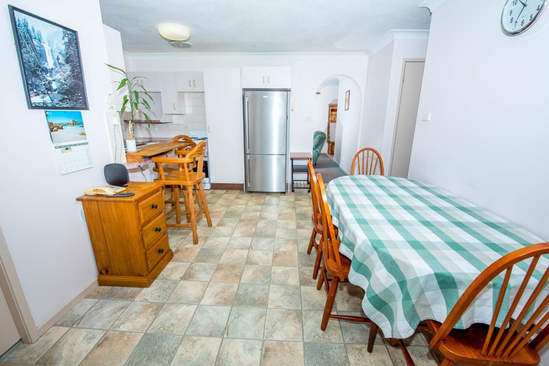 2 Windward Close CORLETTE 6