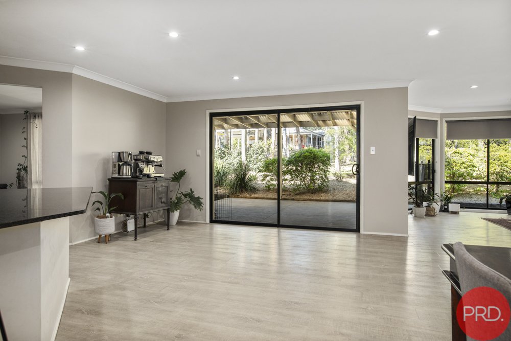 2 Woodlands Drive THORNTON 11